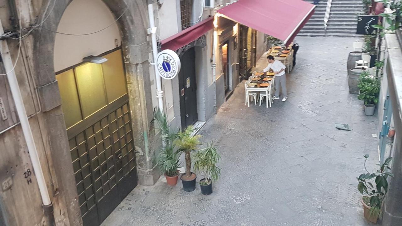 Ai Baretti 2 Couette-café